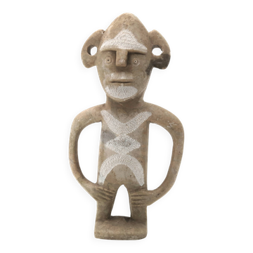 Moroccan sculpture in carved and engraved beige stone, 1970s.