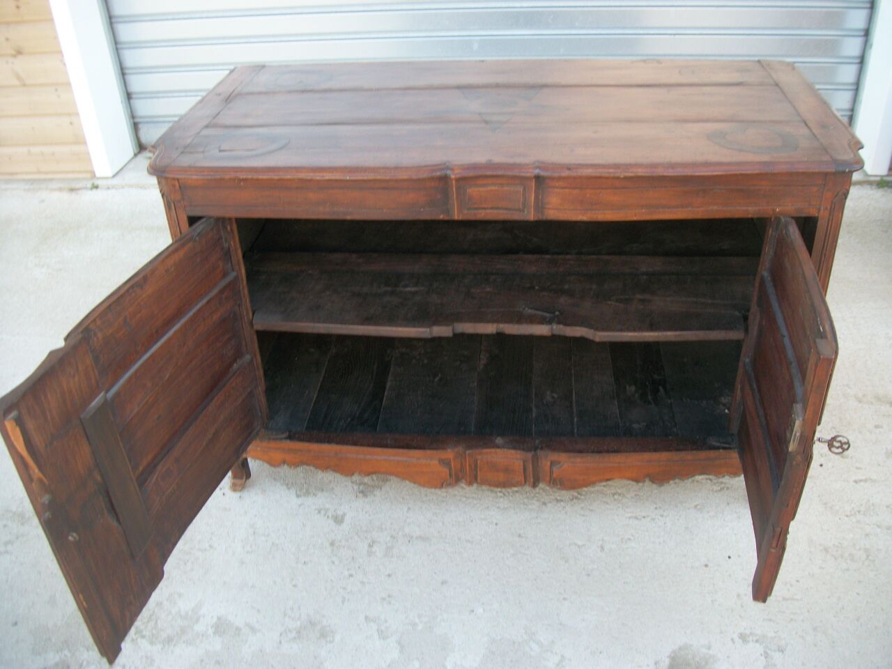 Regency buffet chest of drawers