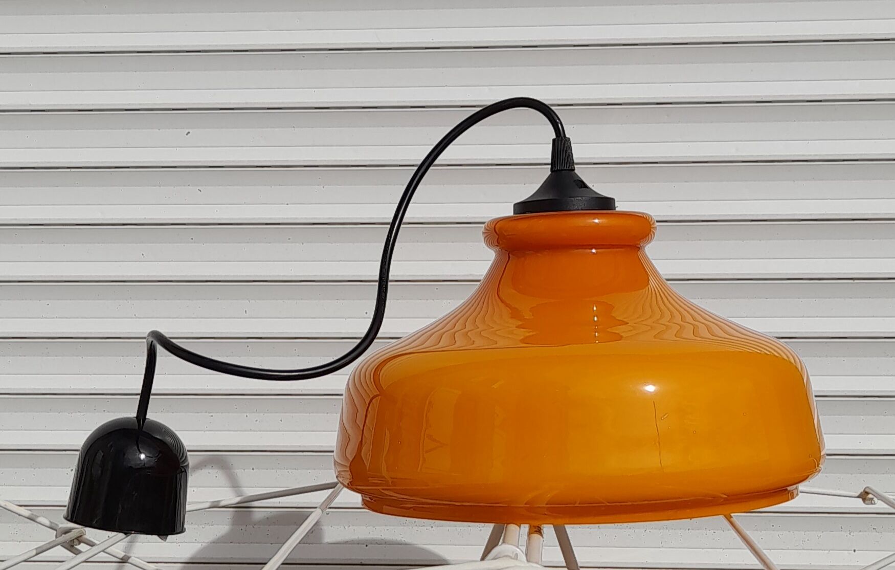 Suspension in orange opaline 70s