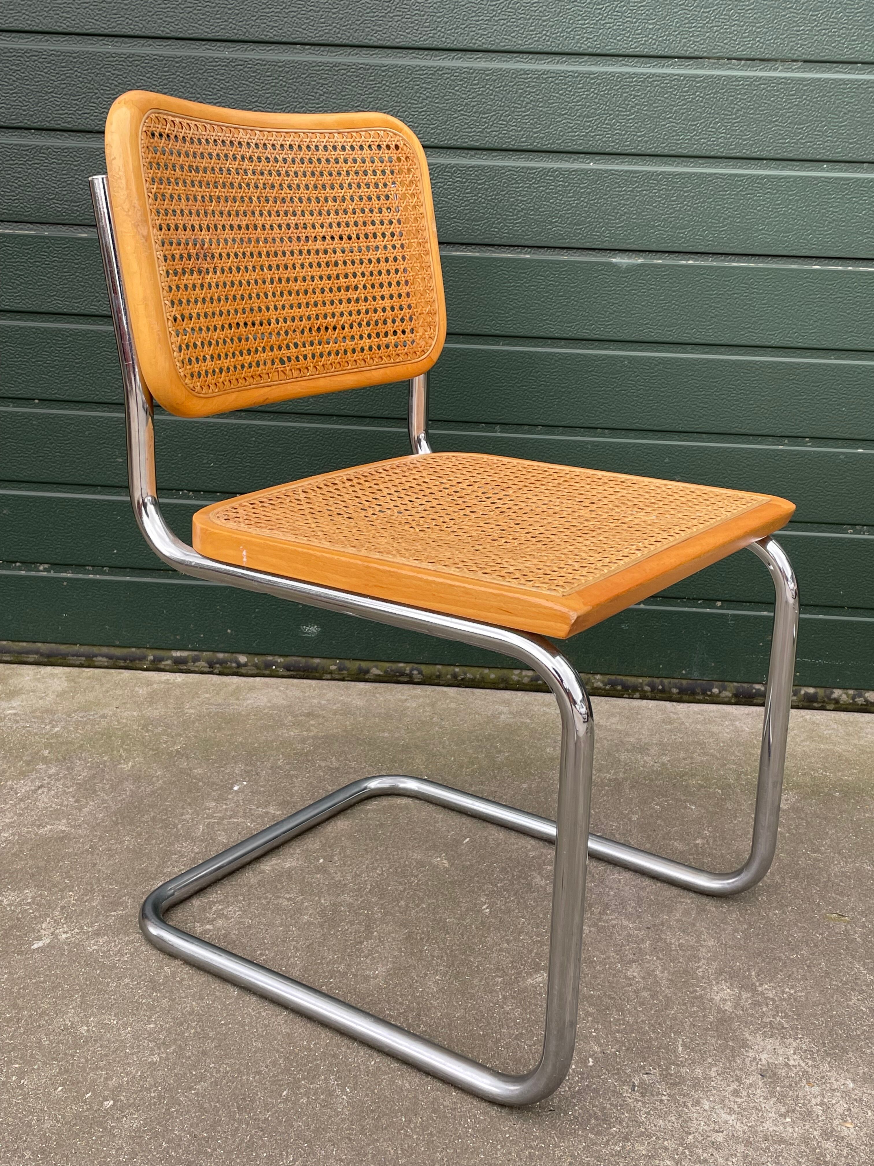 Lot de 4 chaises Cesca modèle b32 en chrome fabriqué en italie par Marcel Breuer