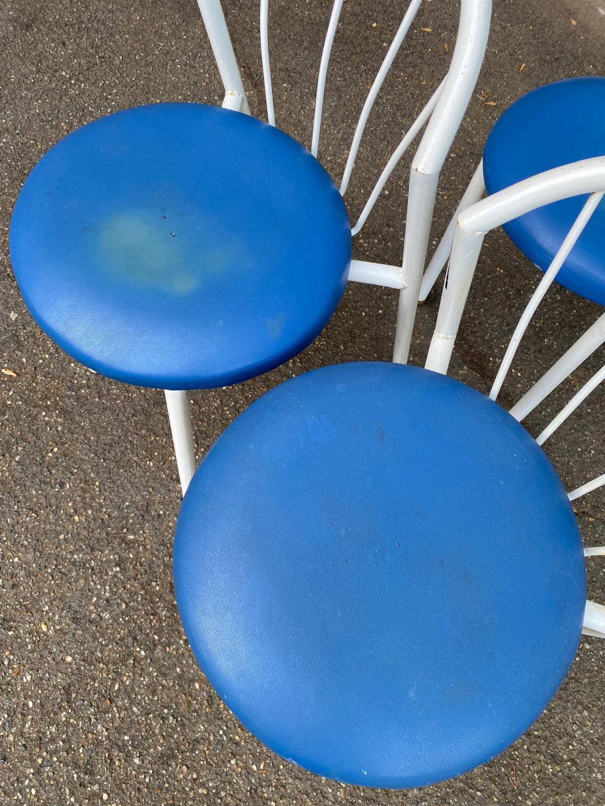 Vintage bistro garden chair in white tubular steel and blue leather from the 1980s.