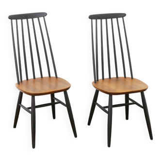 2 chairs