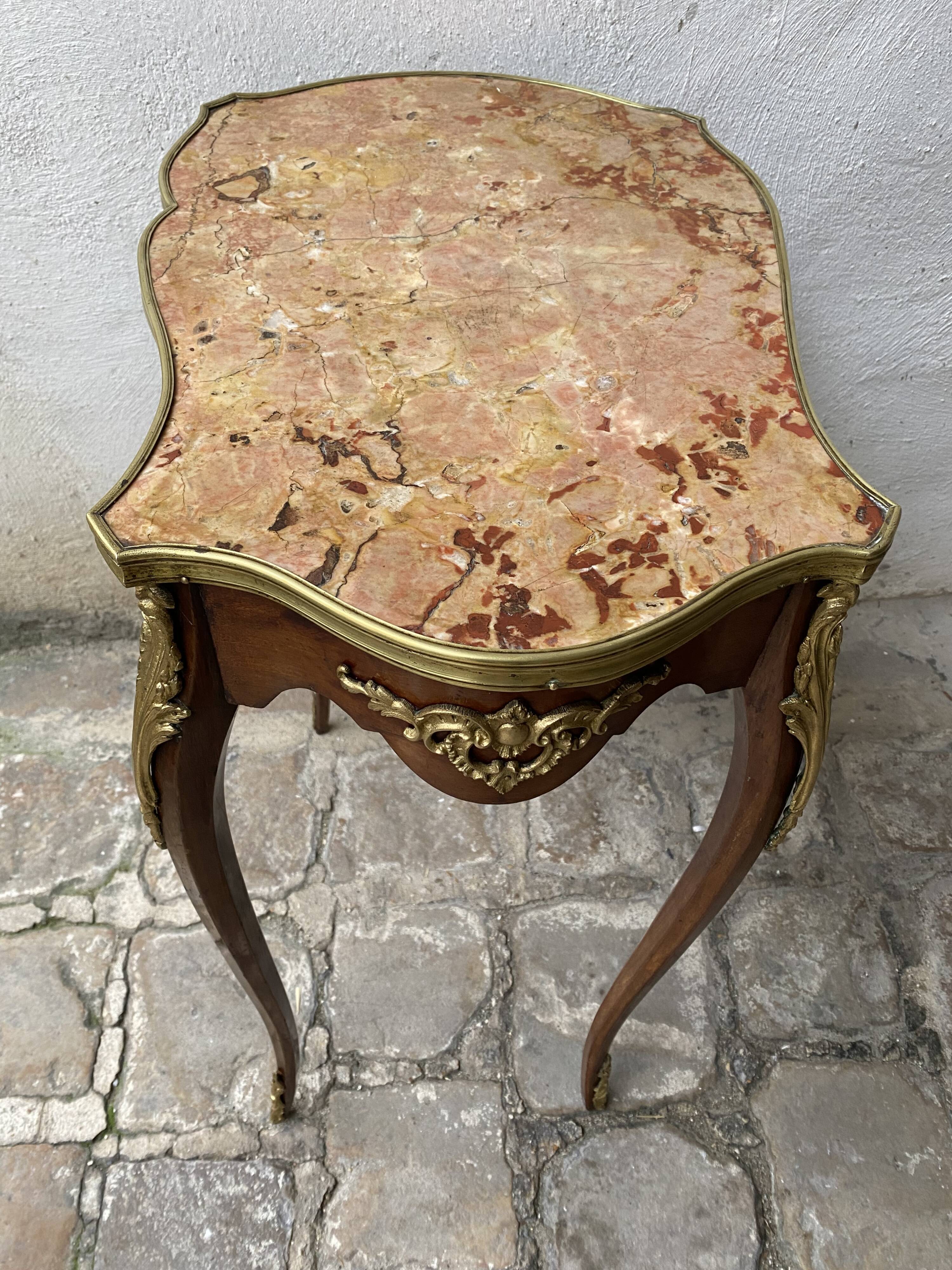 Napoleon III kidney table in Louis XV style with marble top