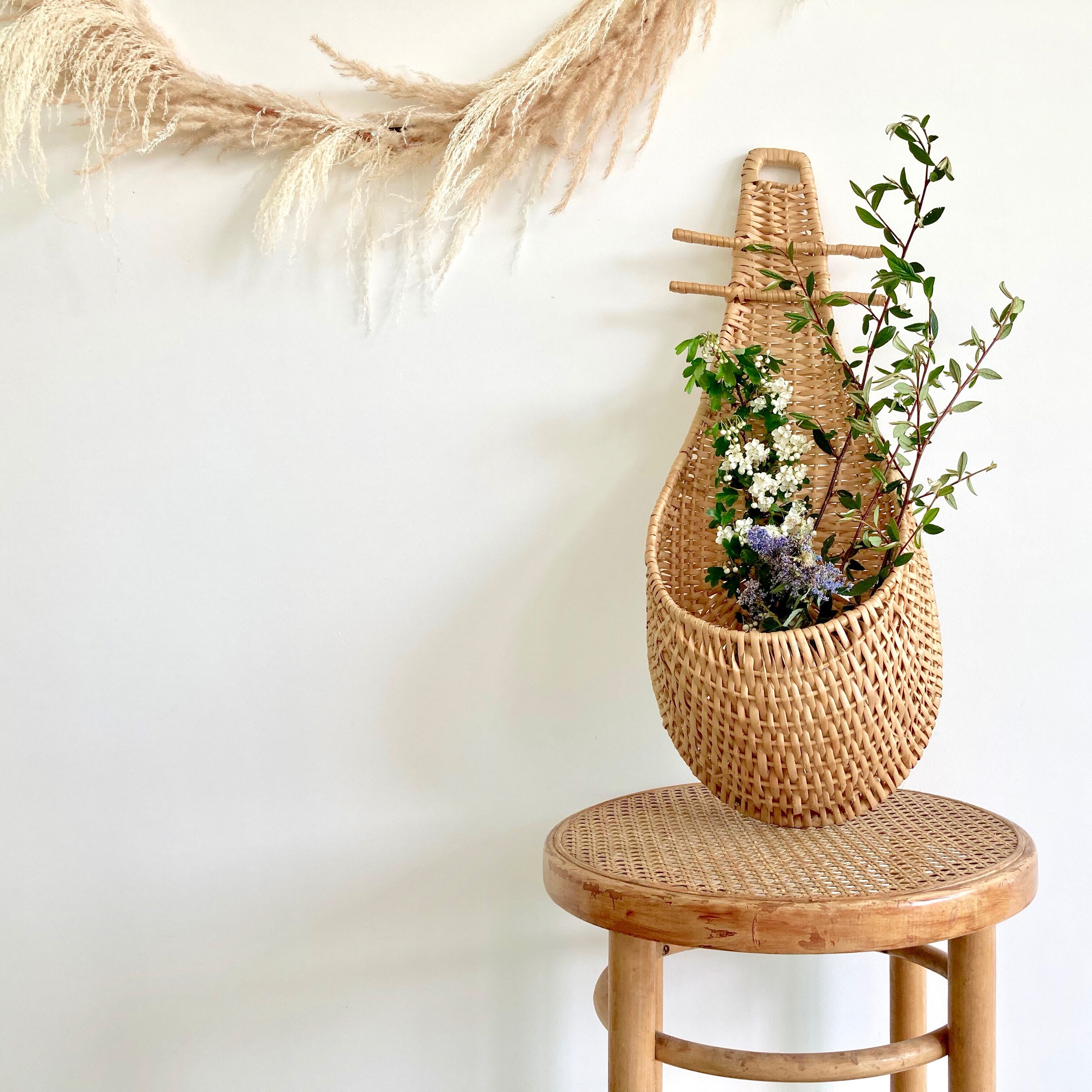 Hanging basket wall decoration