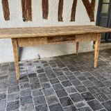 Farm table