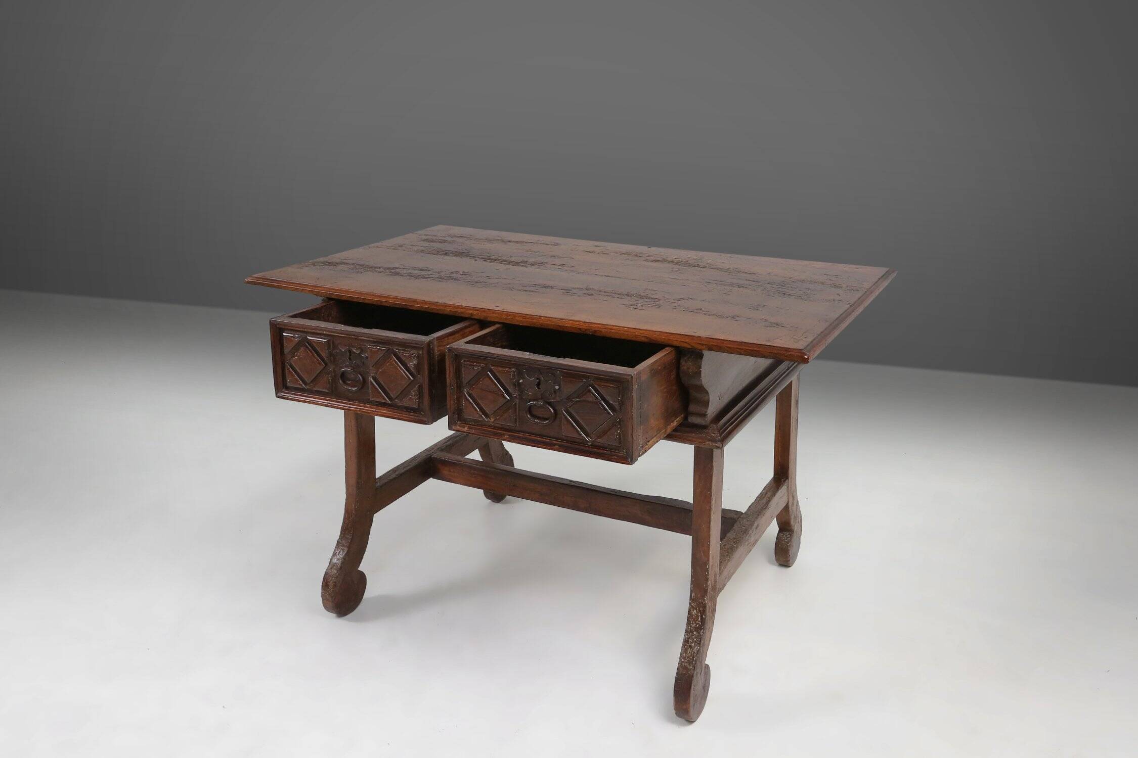 Antique carved Oak Spanish Console Table with Drawers, 18th Century