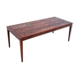 Rosewood coffee table with ceramics, Danish design, 1960s