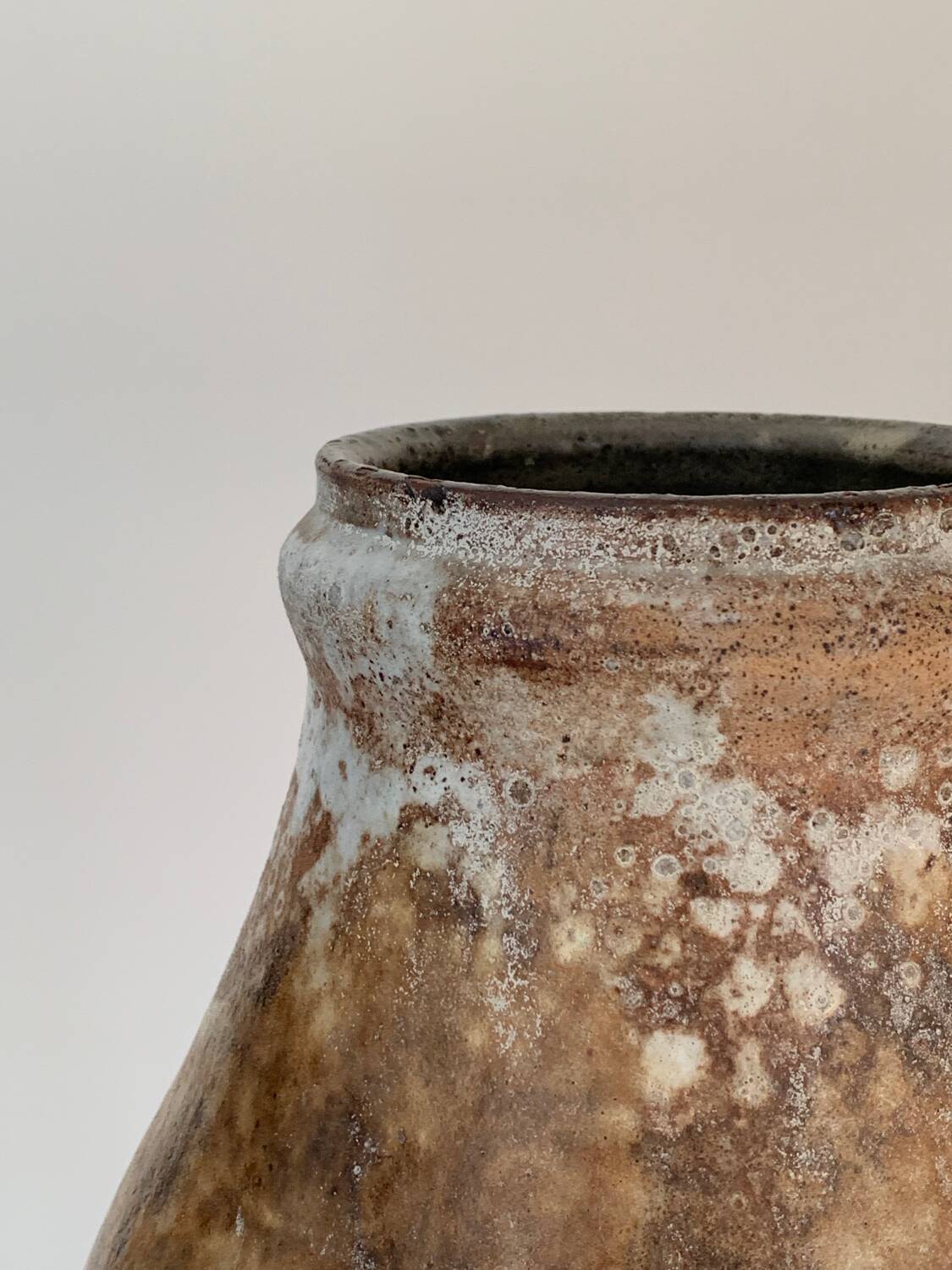 Vase signed Kostanda Vallauris