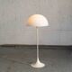 Lampe sur pied 'Panthella' de Verner Panton