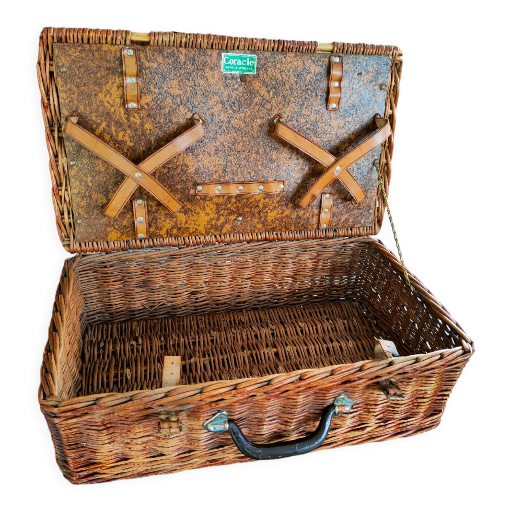 Coracle vintage wicker picnic basket