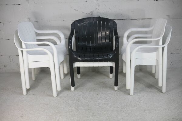 Set de 6 fauteuils d'extérieur Pierre Paulin ''Dangari'', Allibert. Plastique. France, 1980