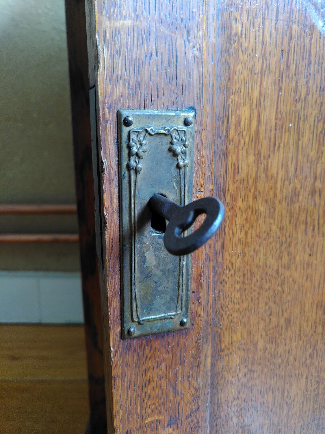 Art deco medicine cabinet