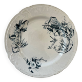 Large Earthenware Flat Plate with Floral Patterns