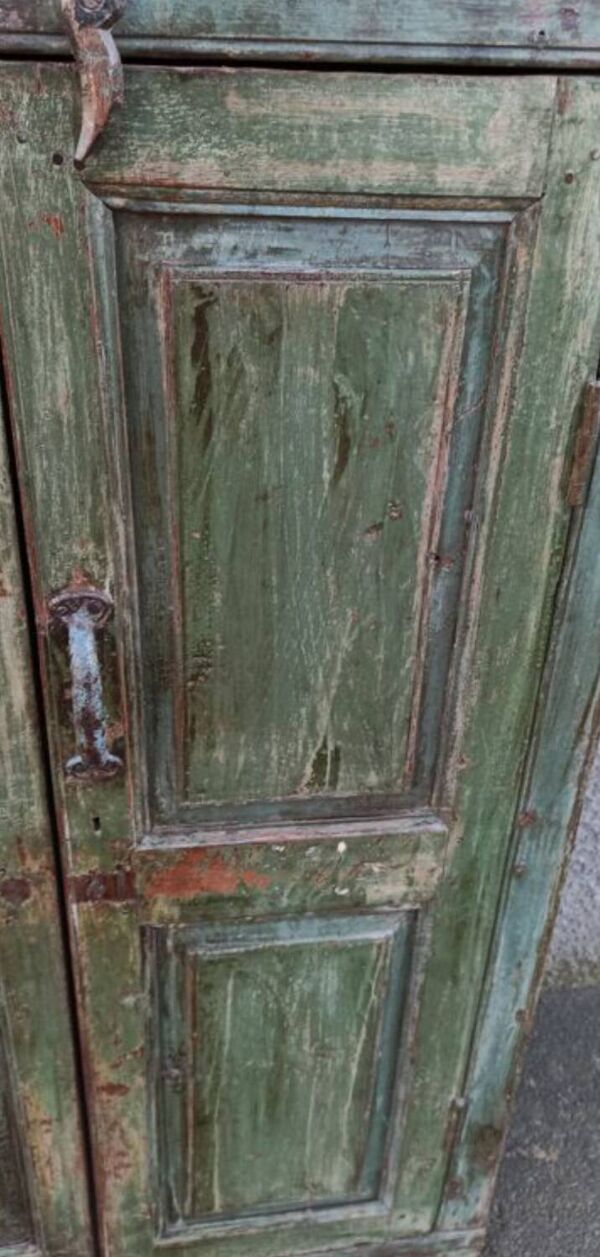 Petite armoire ancienne en bois