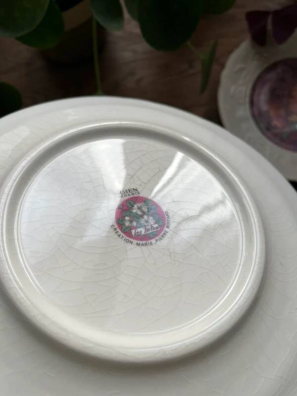Gien cake plates