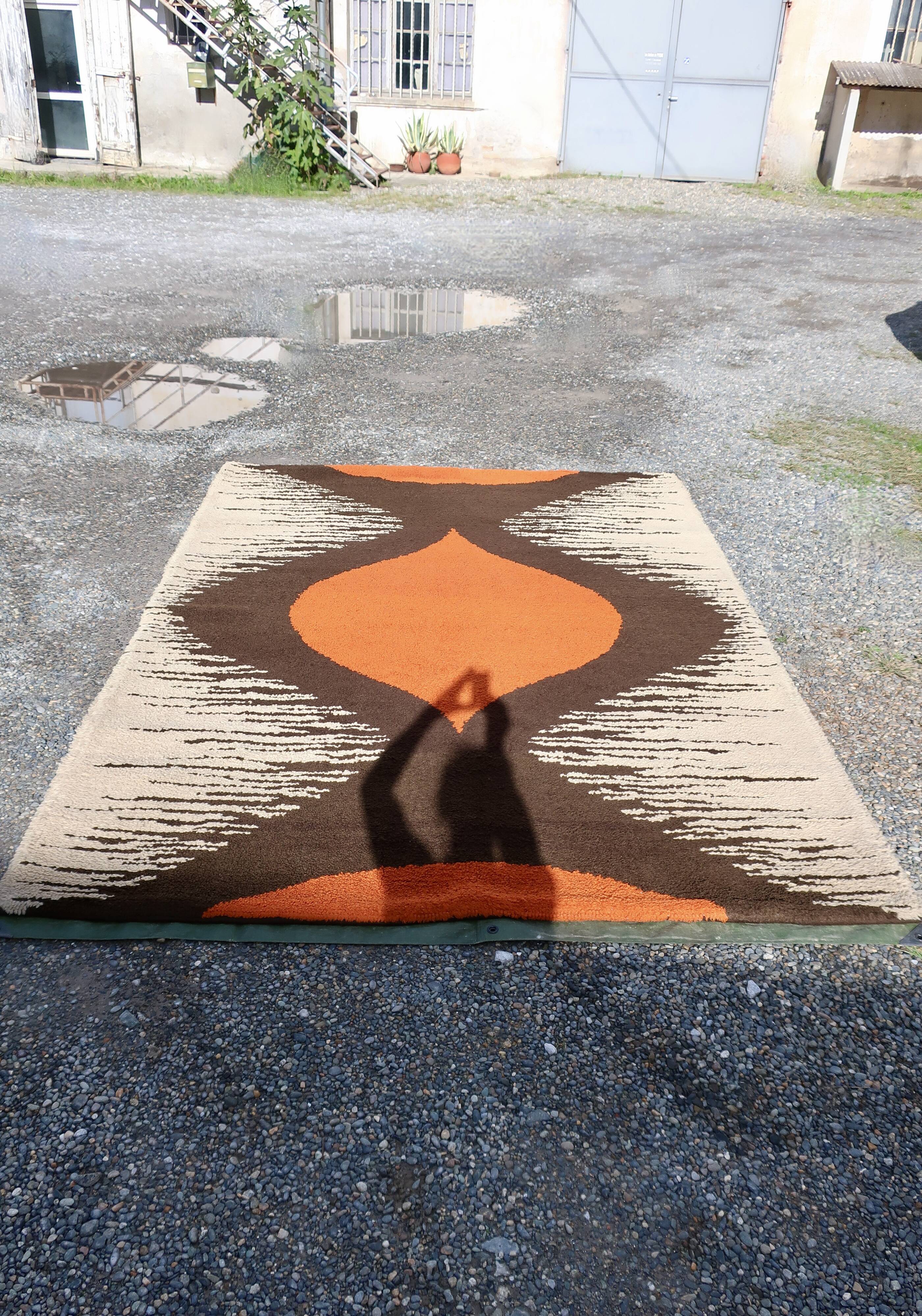 1970s designer rug in knotted wool 280 x 200 cm