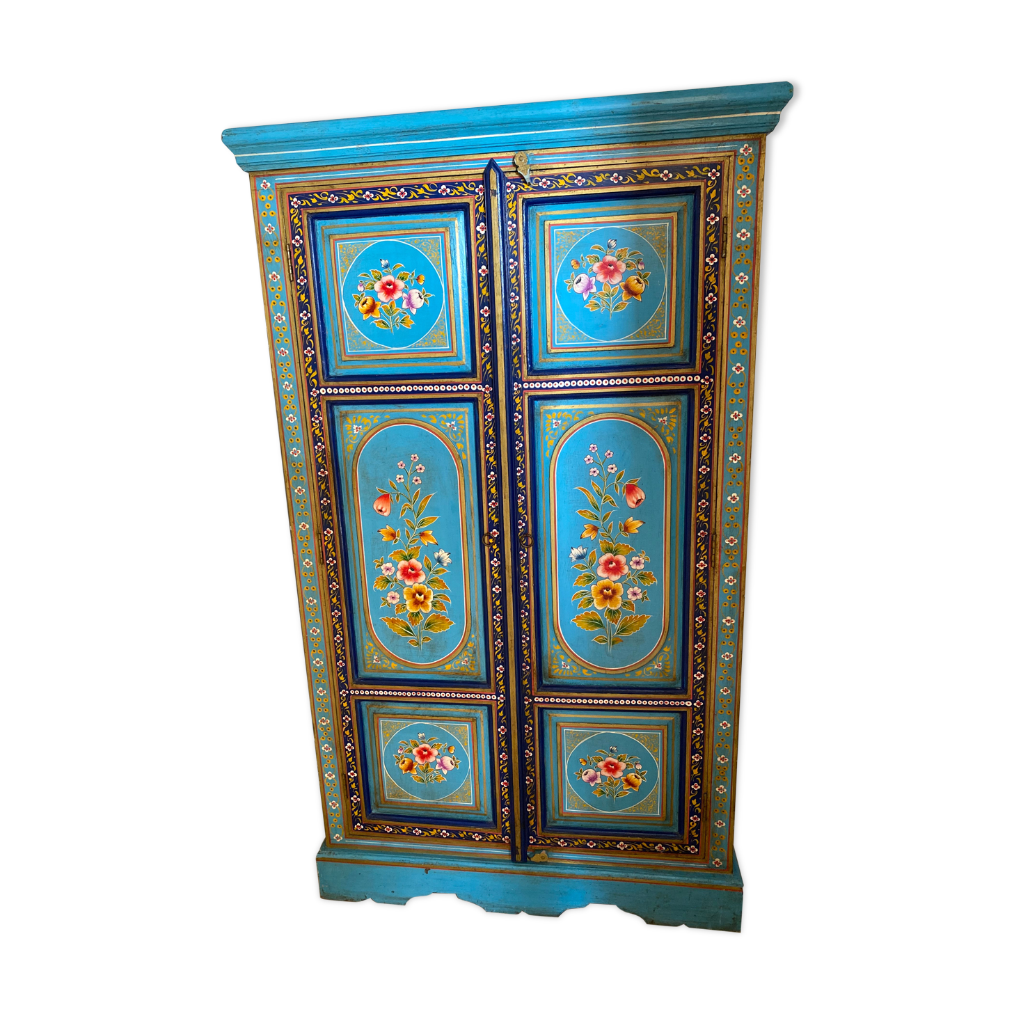 Painted cabinet with floral decoration