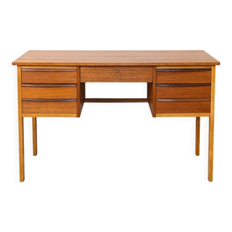 Vintage desk with drawers