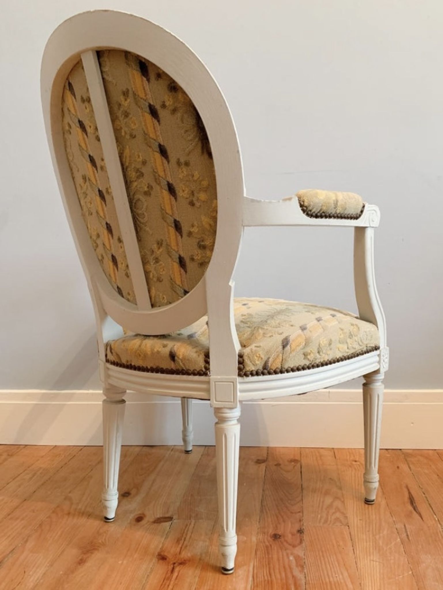 Chair and armchair medallion, Louis XVI style, circa 1950