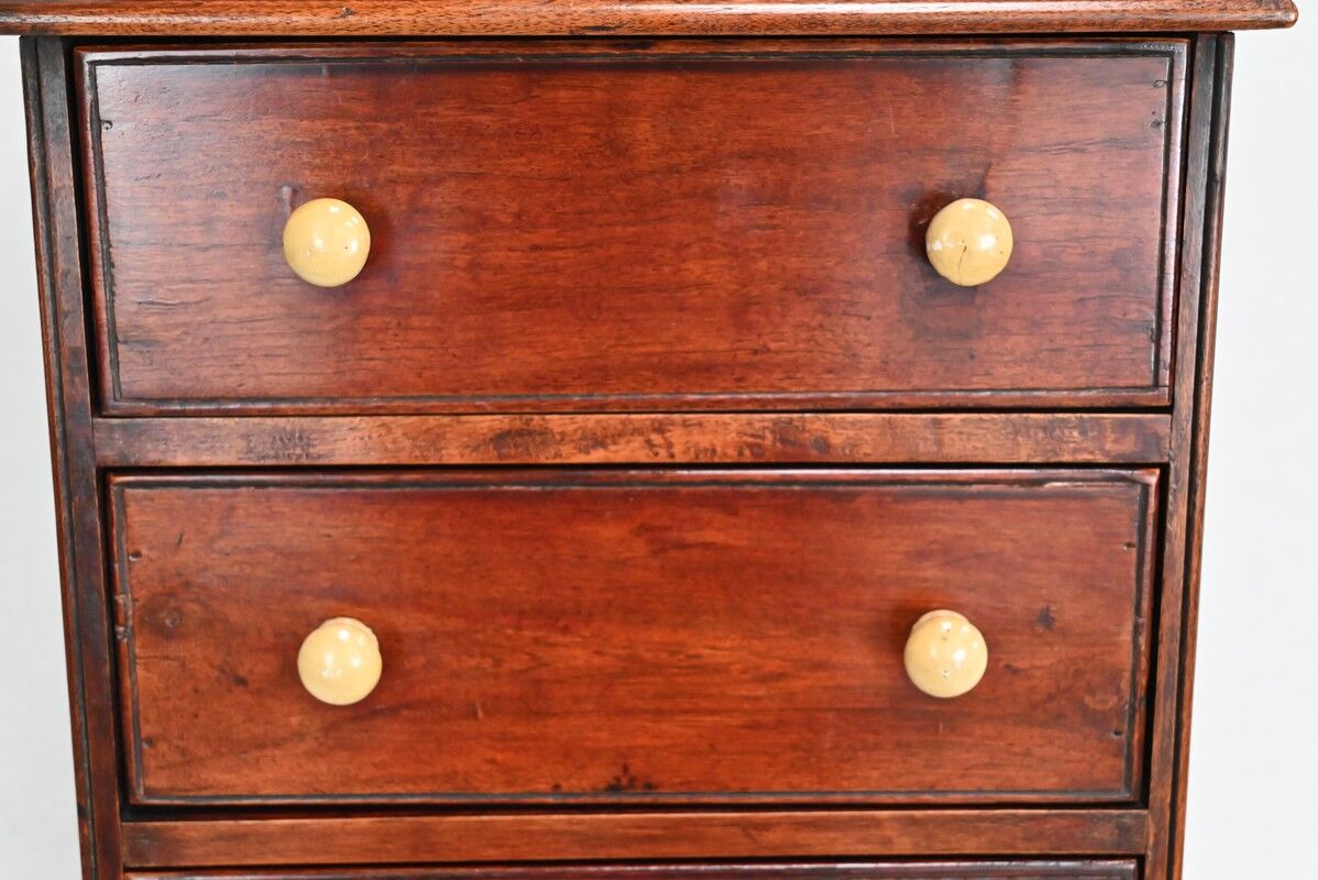 Mahogany drawer cabinet – 1960