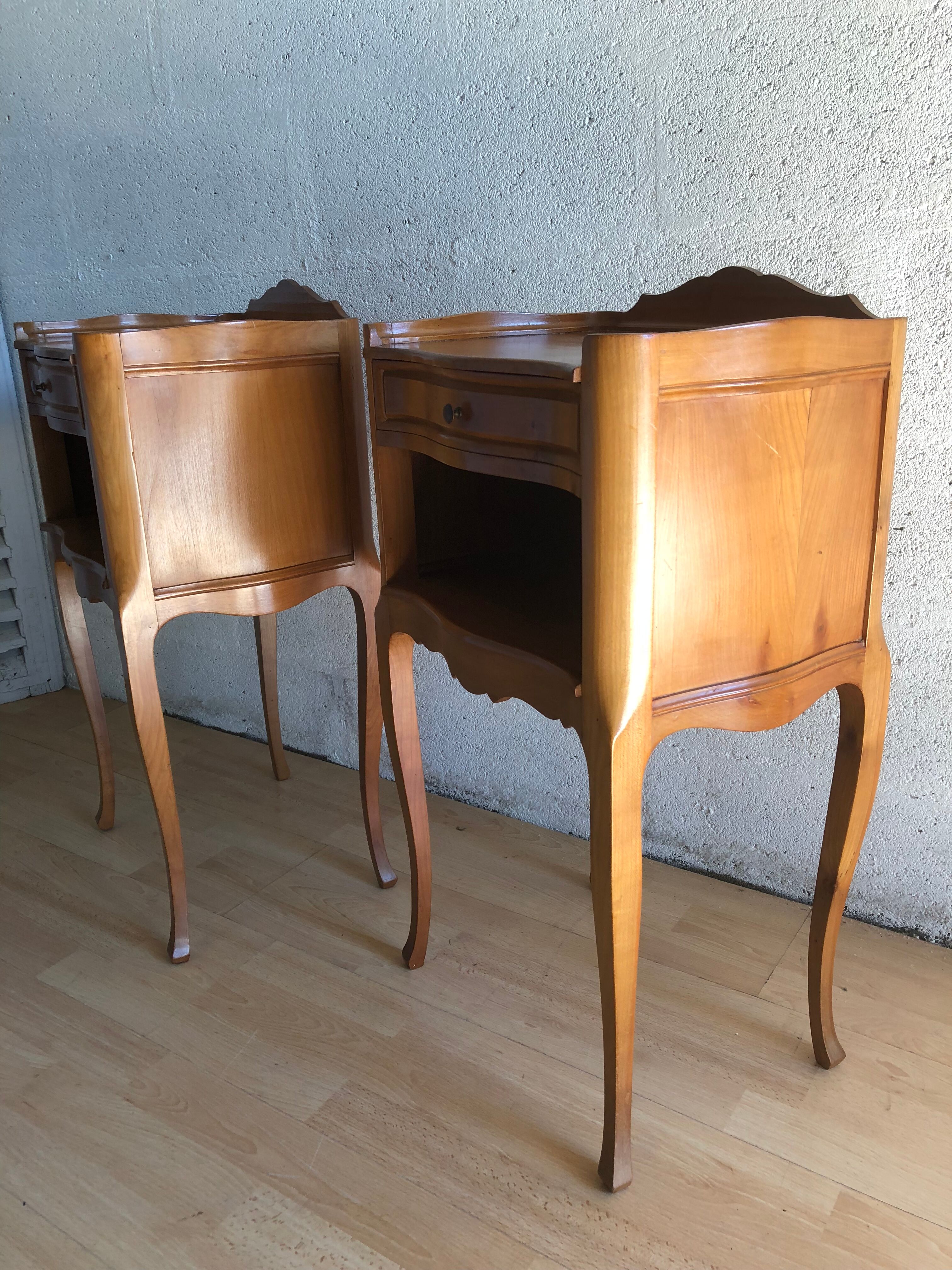 Pair of bedside table