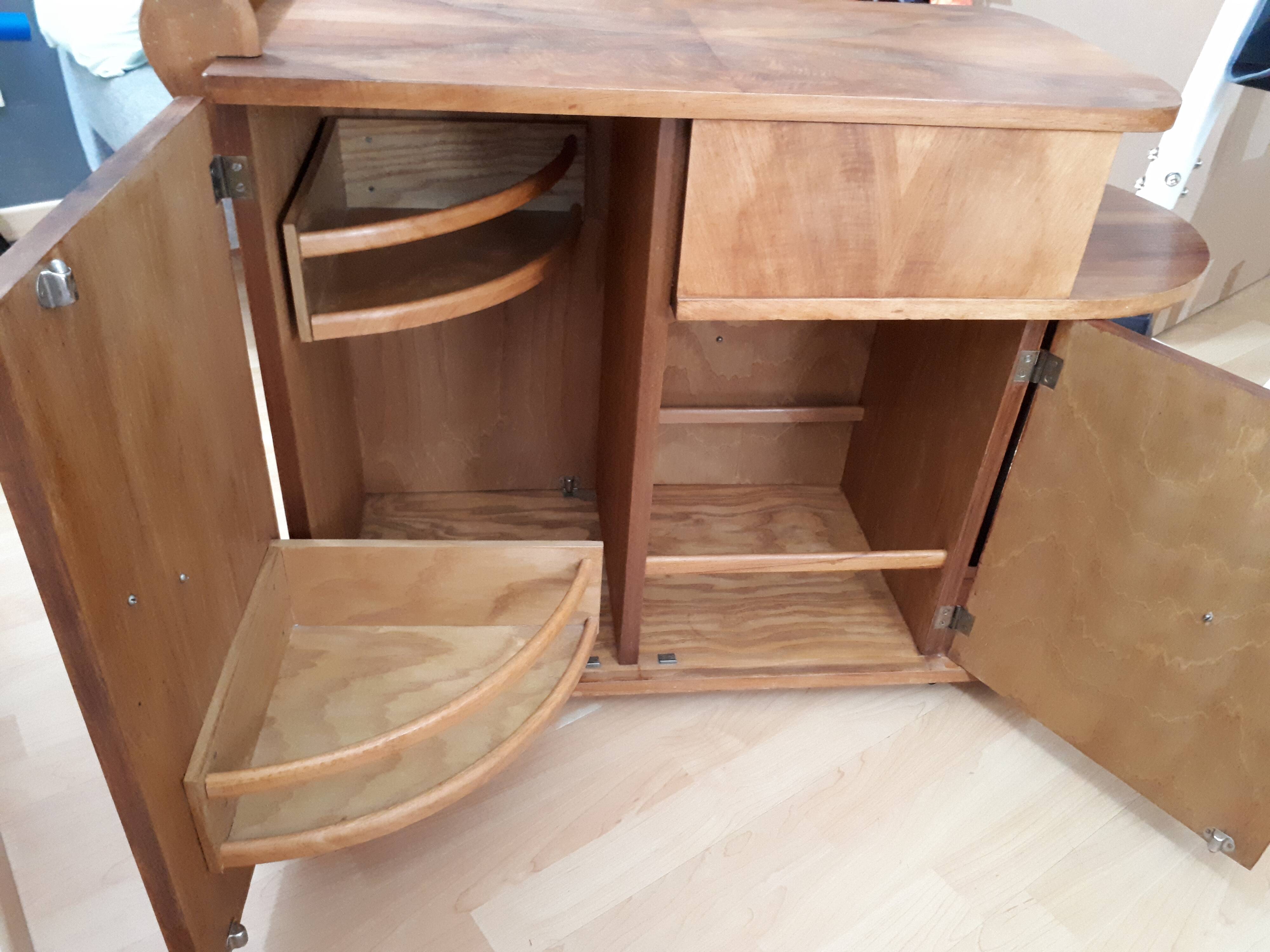 Old bar on wheels years 30- 40