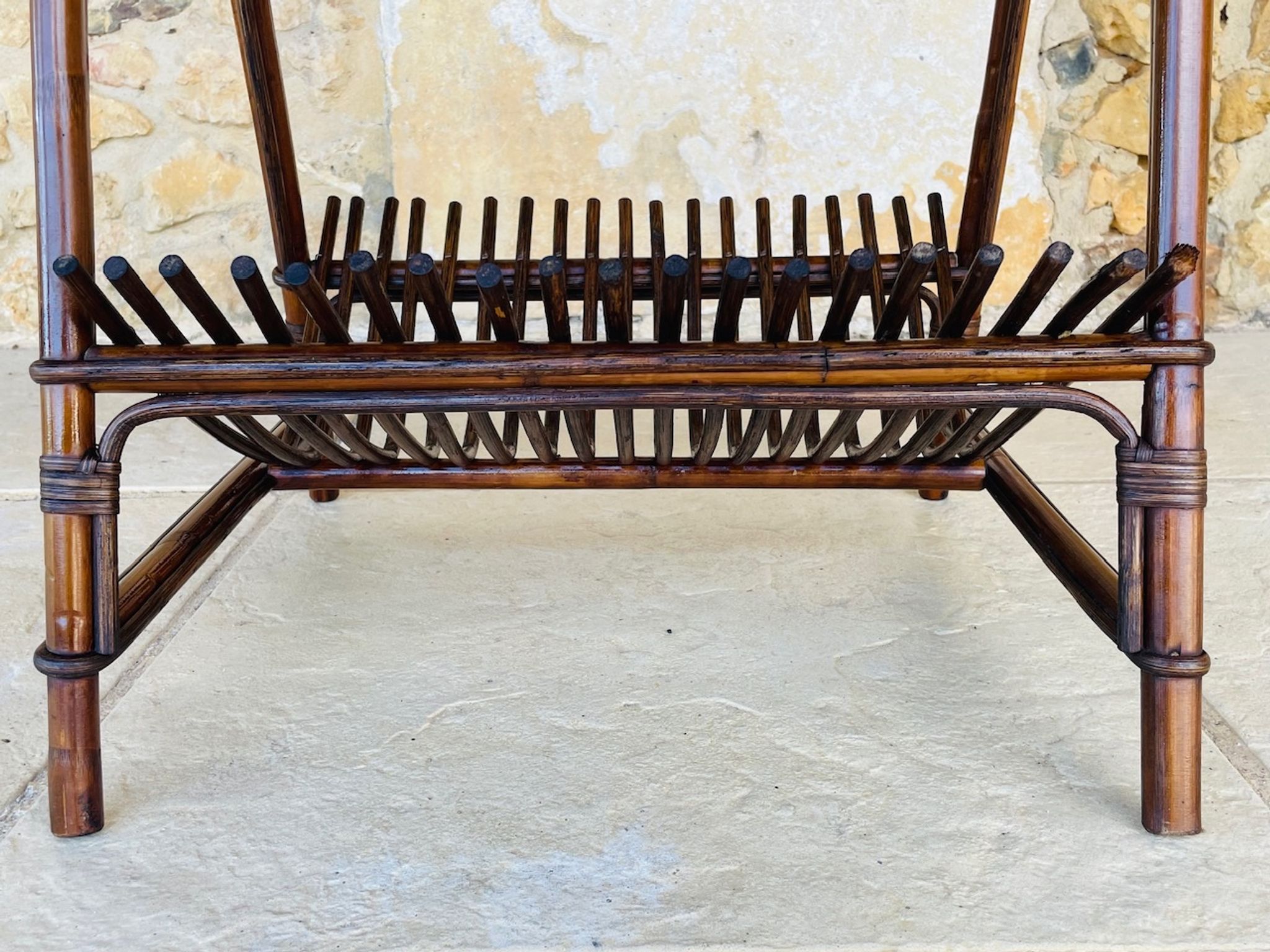 Table d'appoint avec porte revues vintage Rotin Bambou 1970s