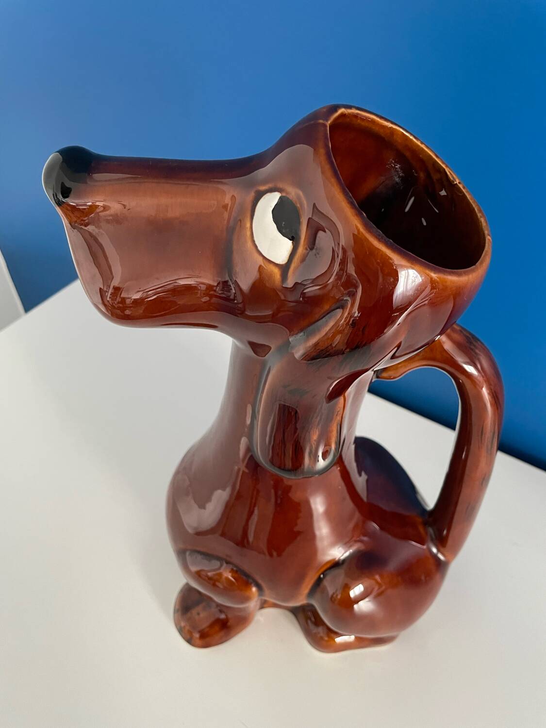 Dachshund dog pitcher