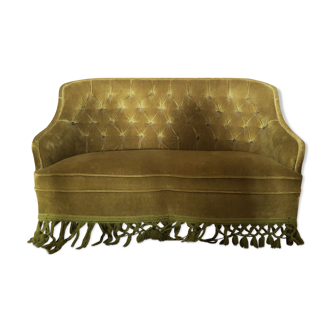 Sofa in green velvet, twentieth century
