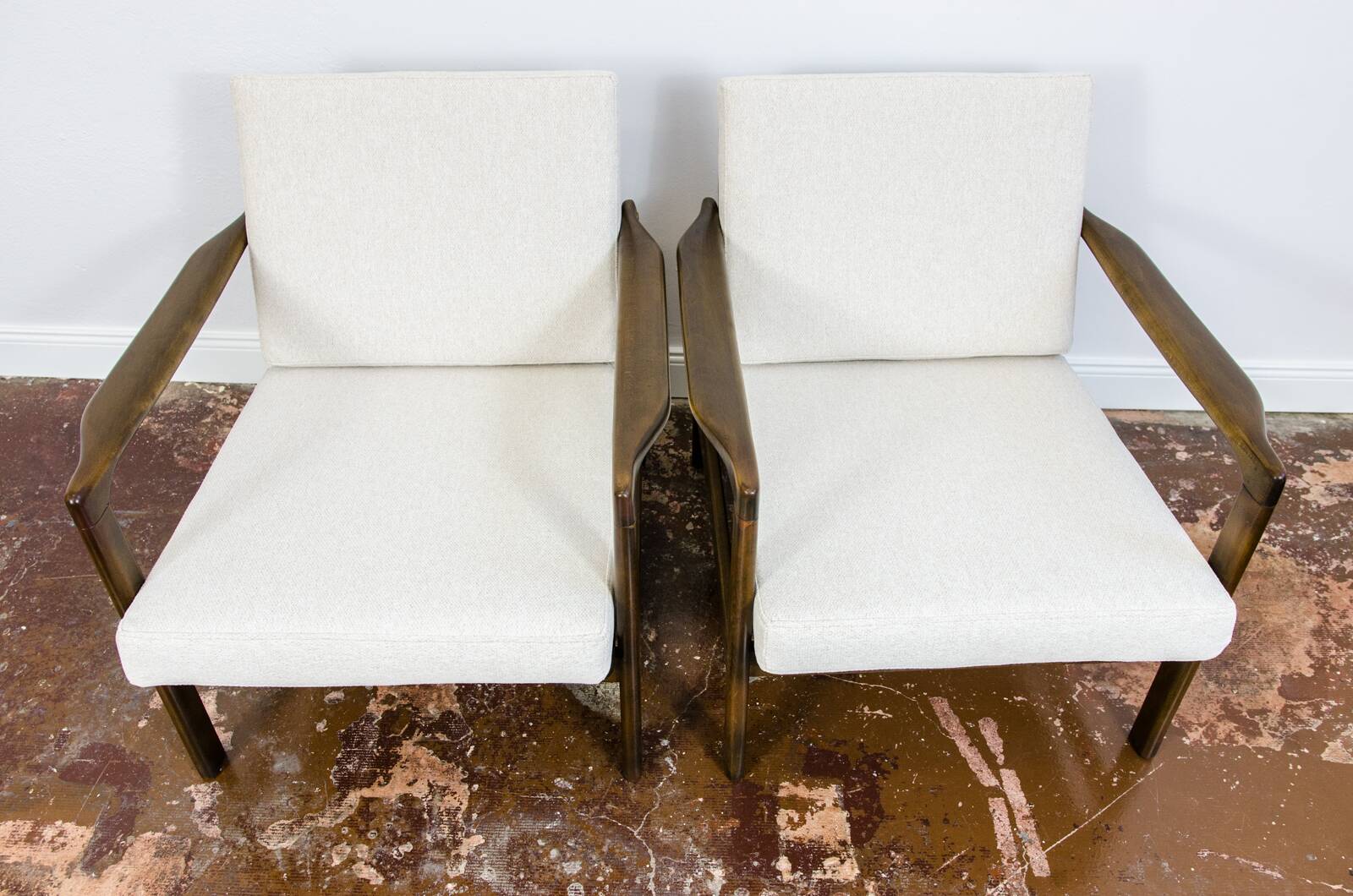 Pair of beige mid century armchairs b7522 by zenon bączyk, 1960's