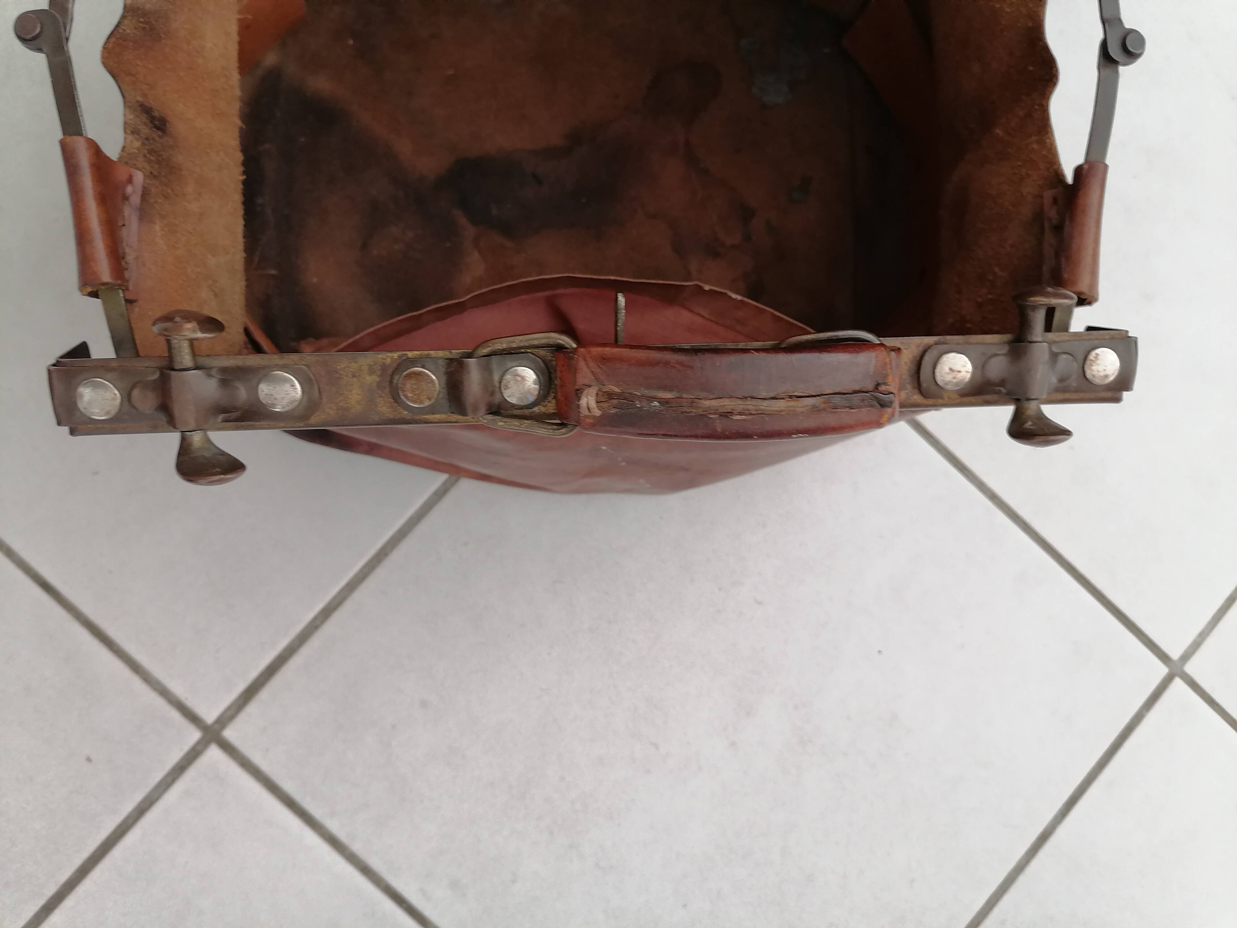 Leather doctor's bag