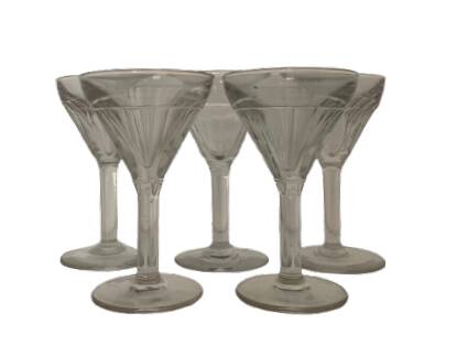 5 large antique bistro glasses – blown glass with bubbles