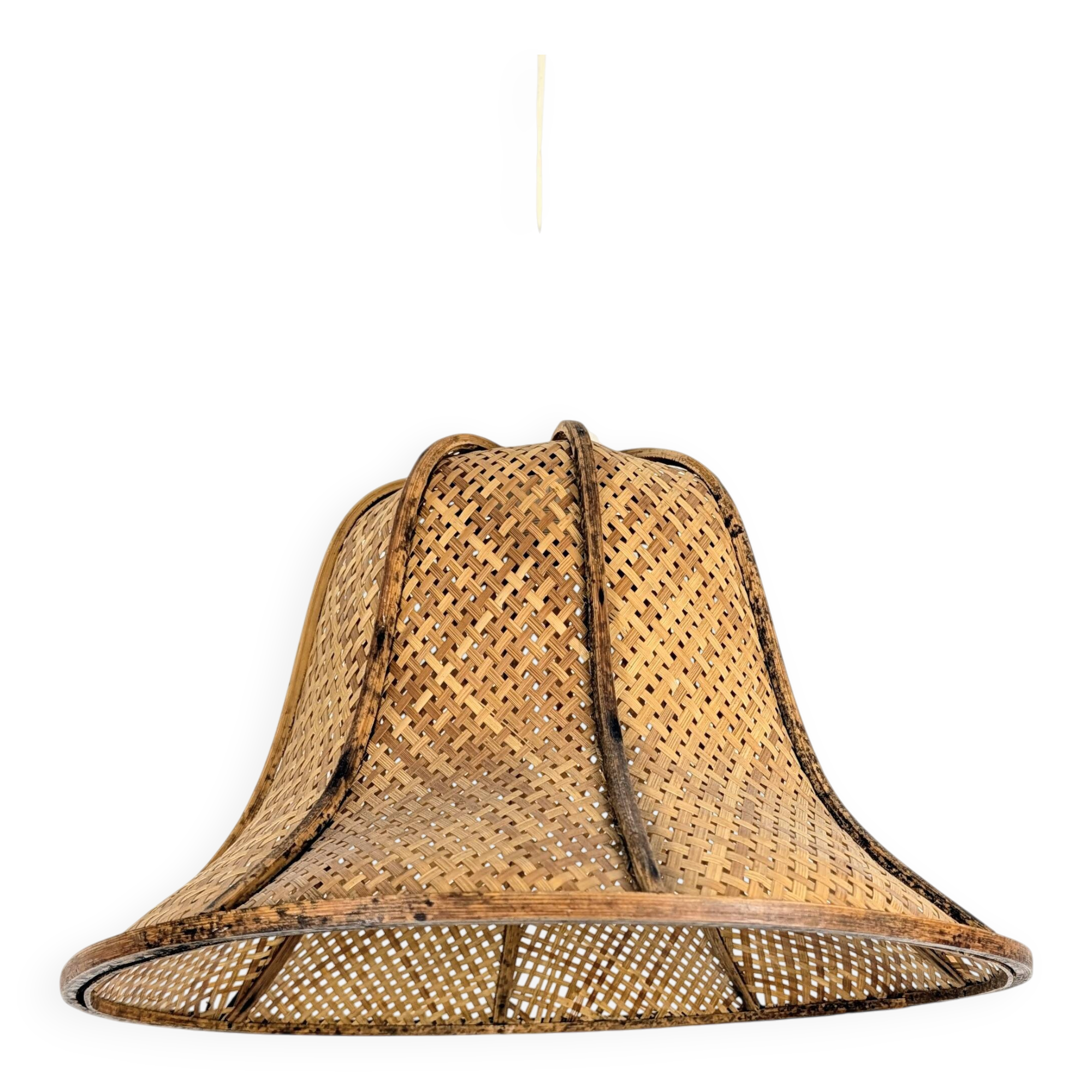 Woven rattan pendant light
