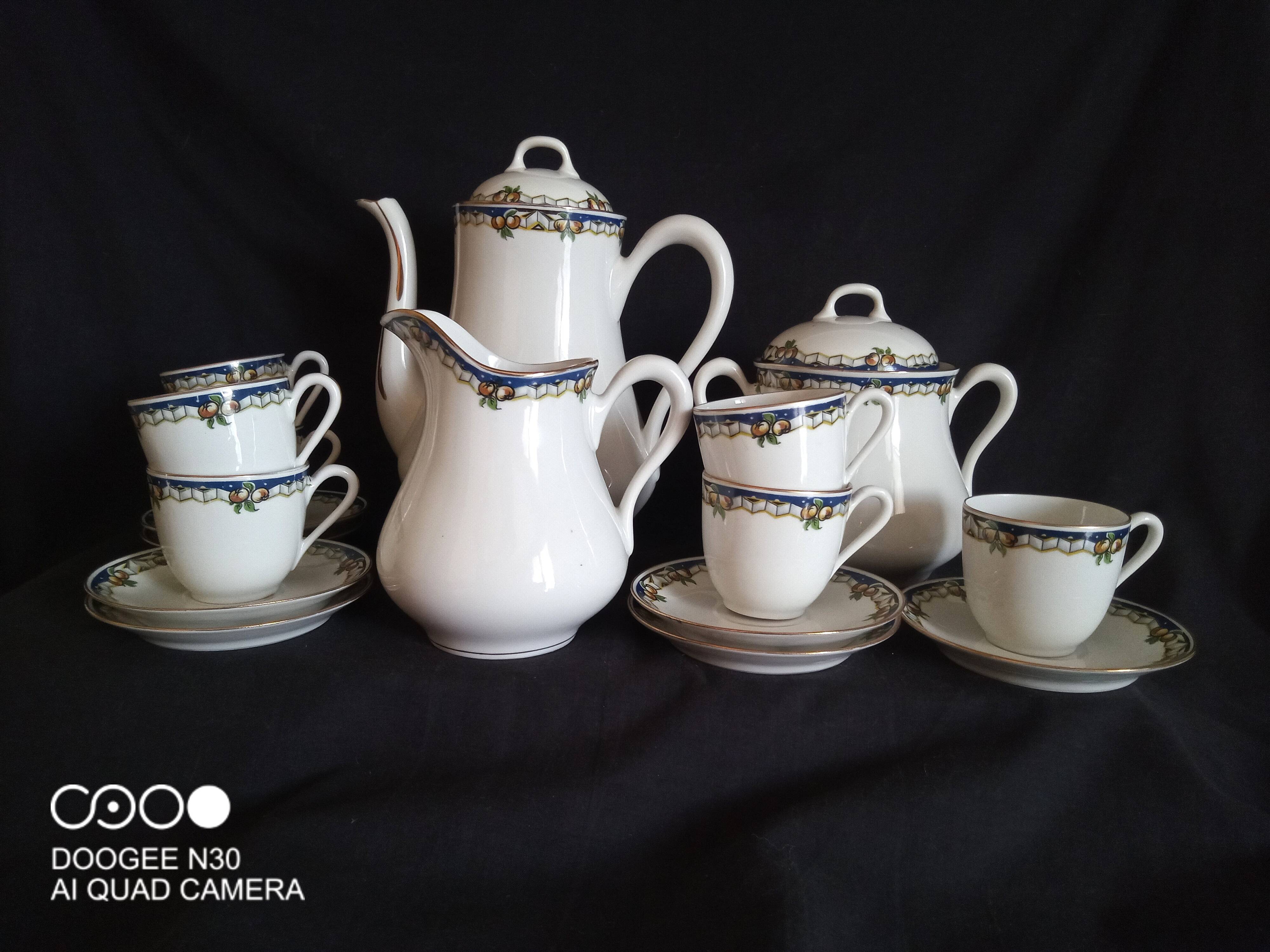 Limoges, Jean Boyer - Art Deco service for 7 people. 1920-1934