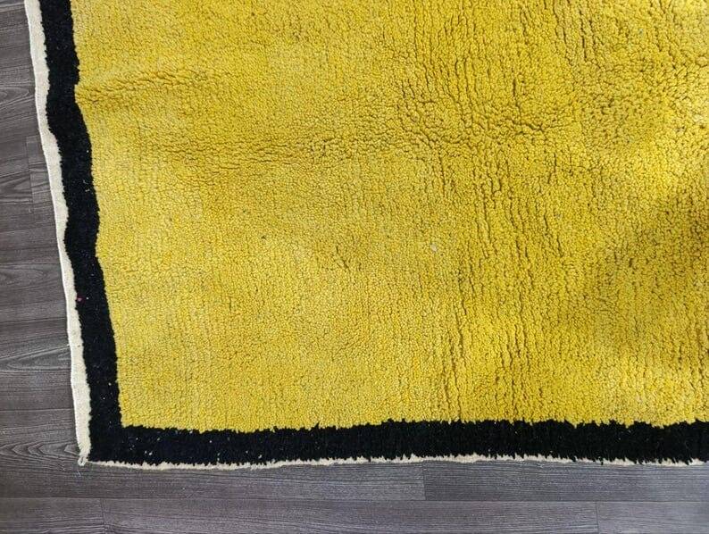 Beni Ouraine handwoven rug, size 200 x 300 cm