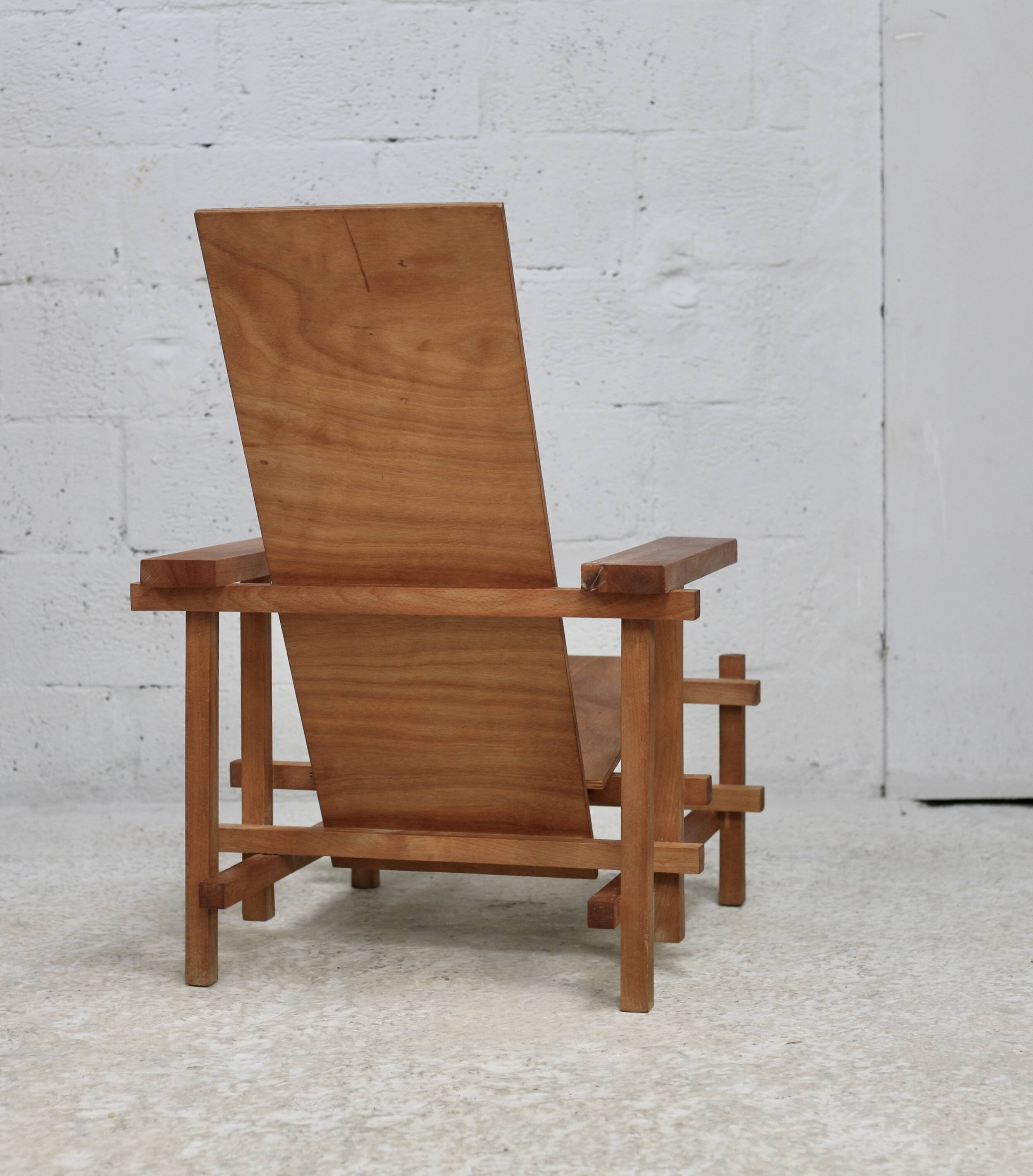 Fauteuil d'après Gerrit Rietveld. Circa 1970