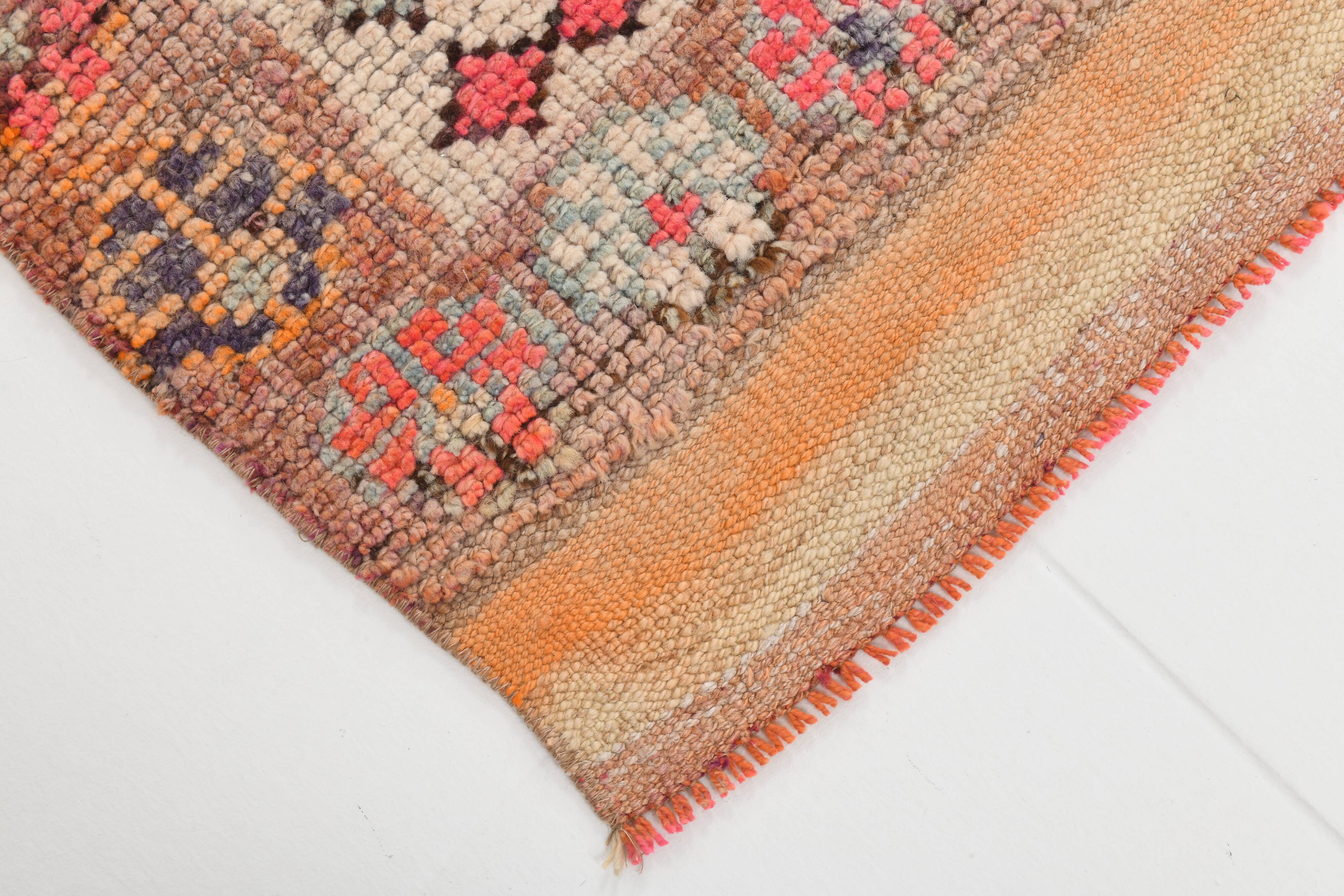 Tapis de couloir oriental vintage rose