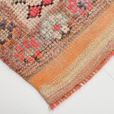 Tapis de couloir oriental vintage rose