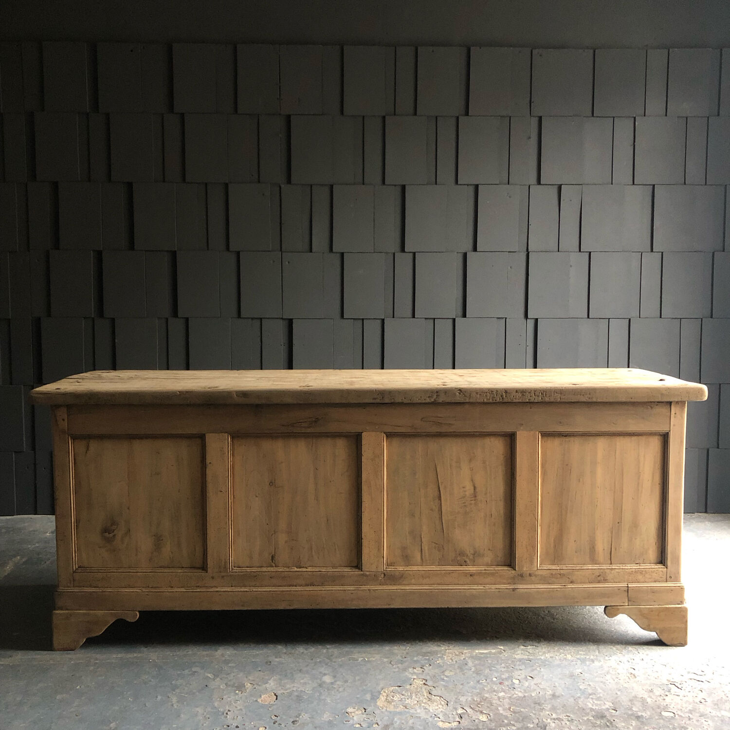Wooden counter XIXth