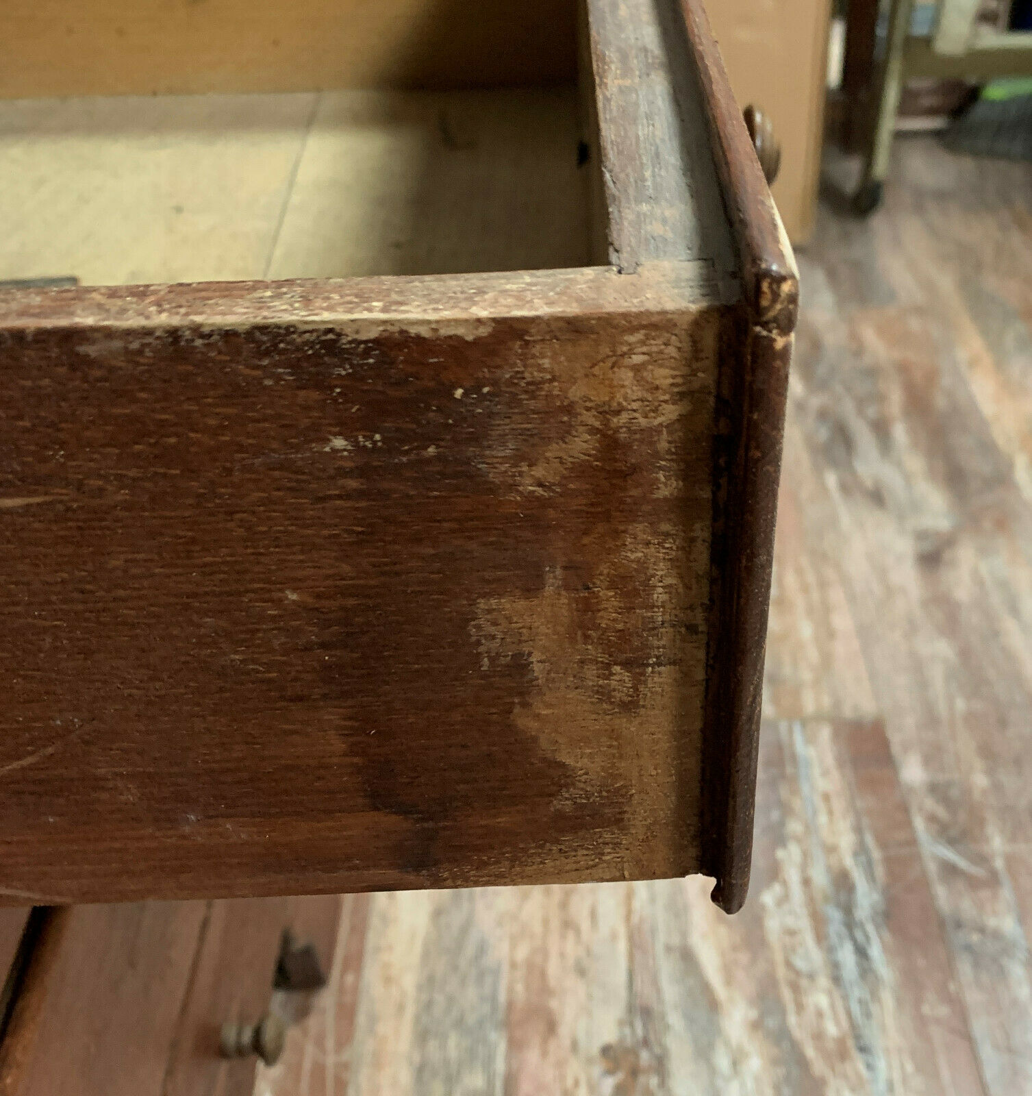 Commode ou comptoir de magasin en peuplier vers 1880-1900