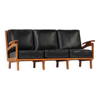 Vintage mid century lounge sofa in black leather and oak frame, 1960s