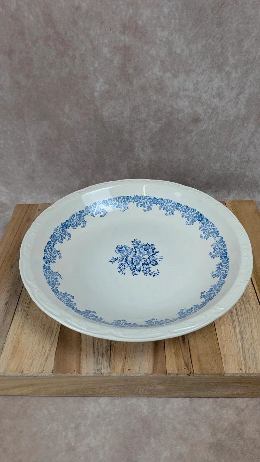 Round plate Digoin-Sarreguemines model Clovis