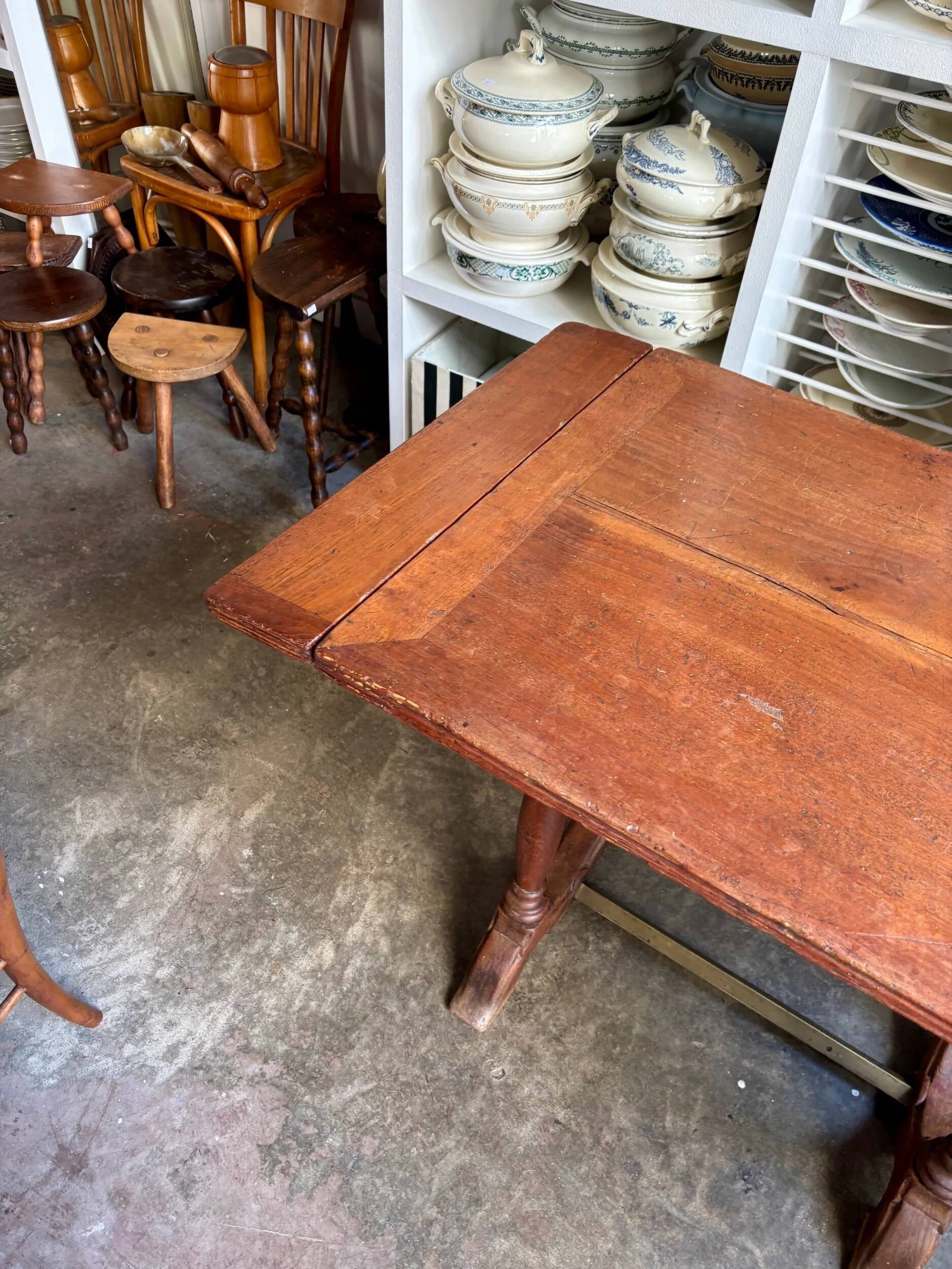 Table bistrot à abattants en bois foncé