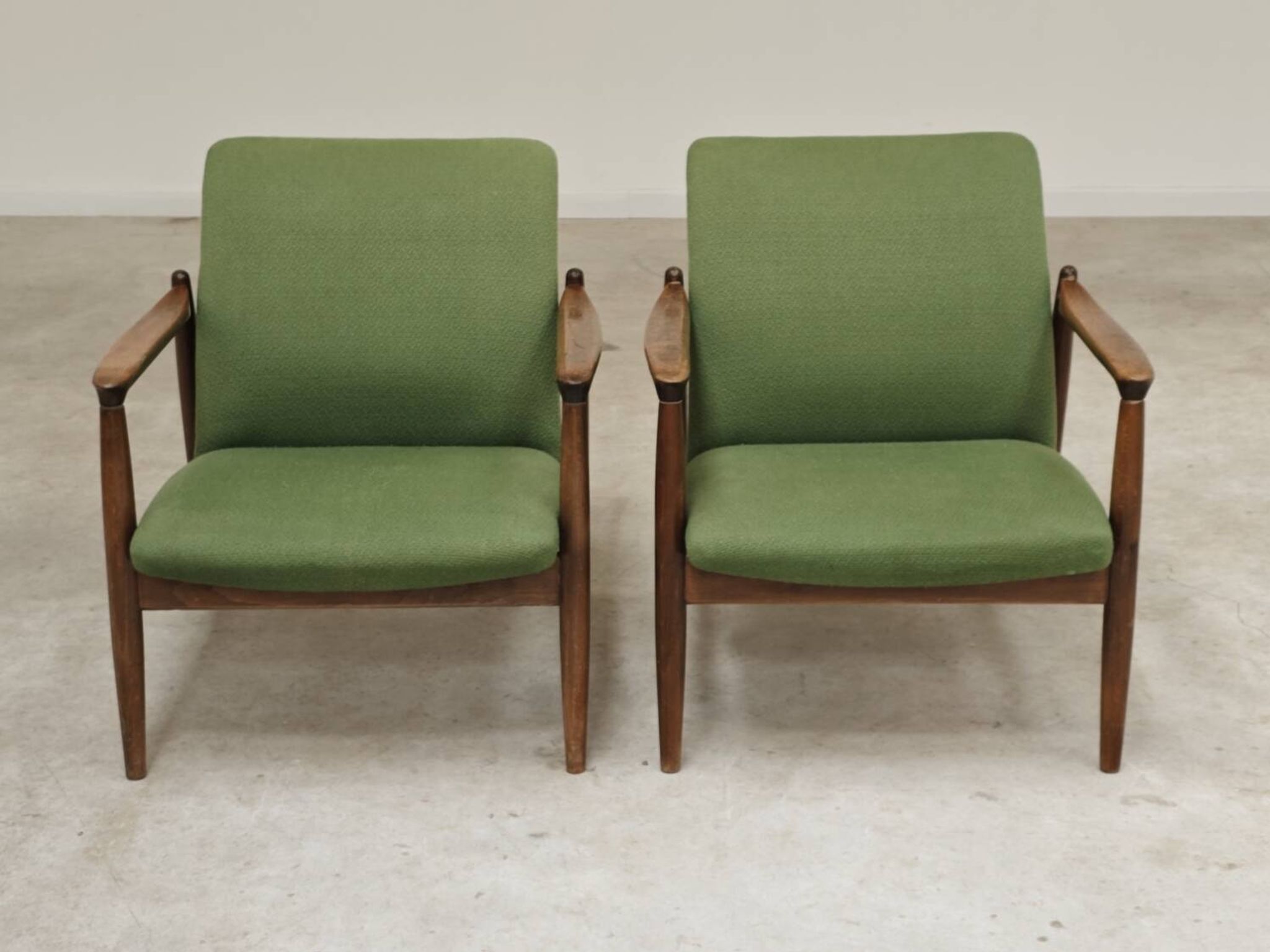 Paire de fauteuils vert GMF 64 par
Edmund Homa, Pologne 1960