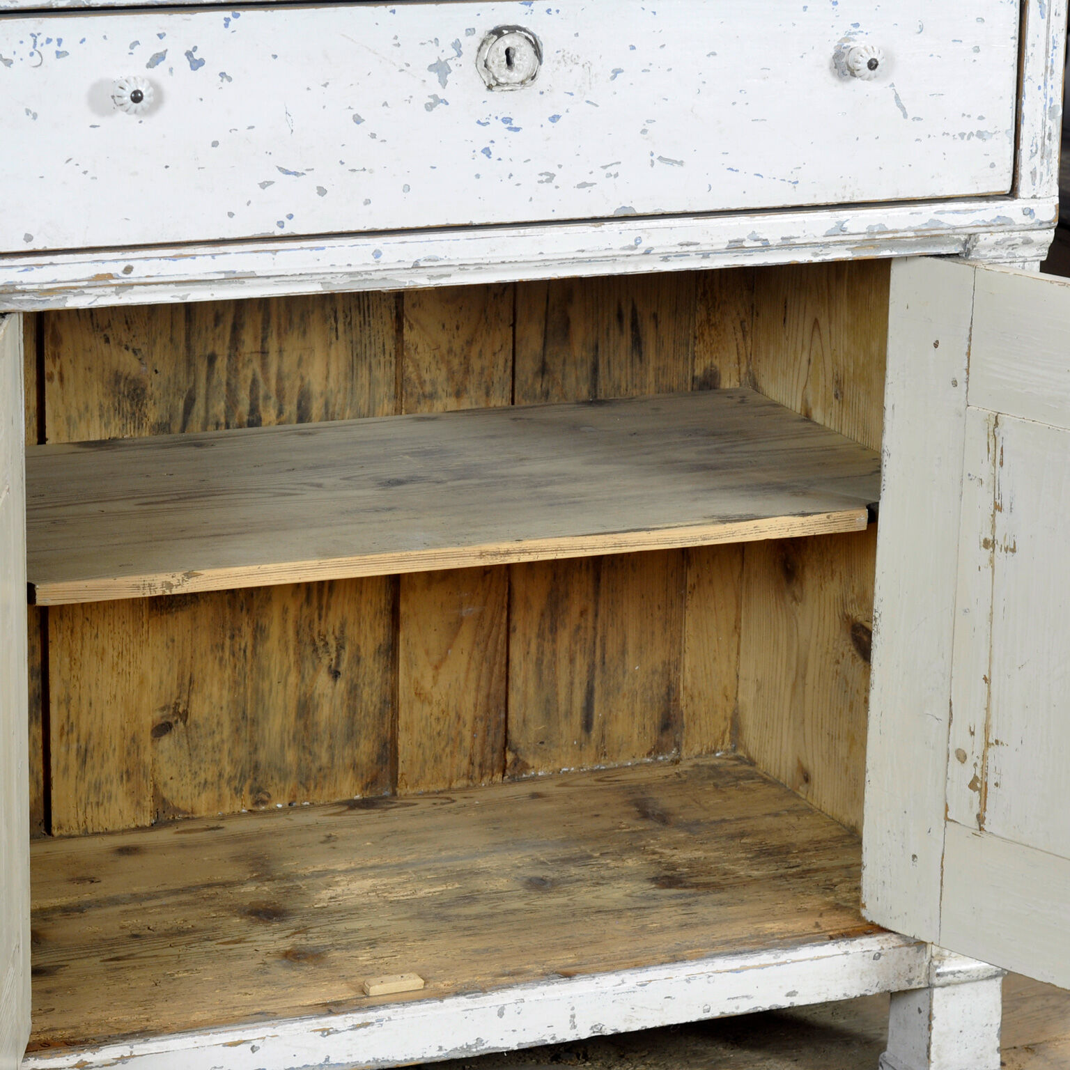 Pine sideboard, 1910s