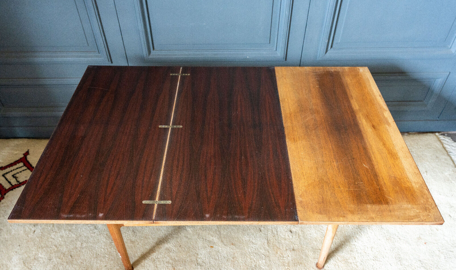 Scandinavian coffee table Smorrebrod with extendable system