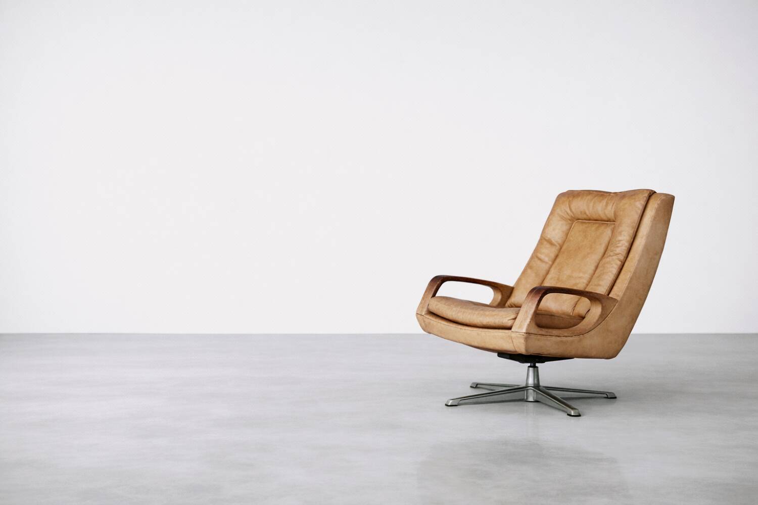 Vintage Mid-Century German Modern Leather Swivel Chairs by Carl Straub