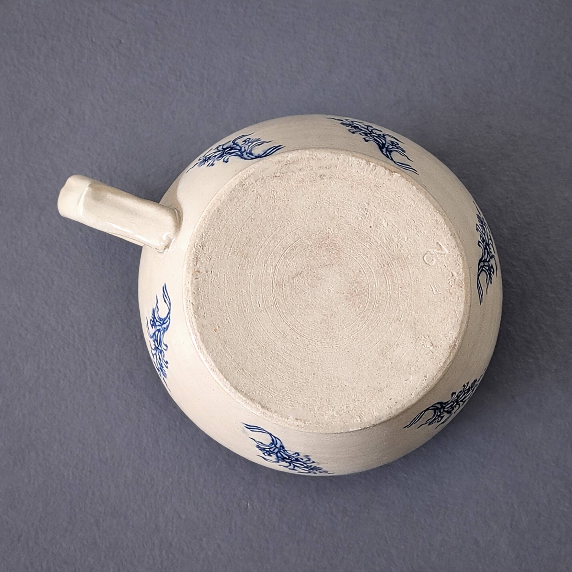 Saint-Uze ceramics