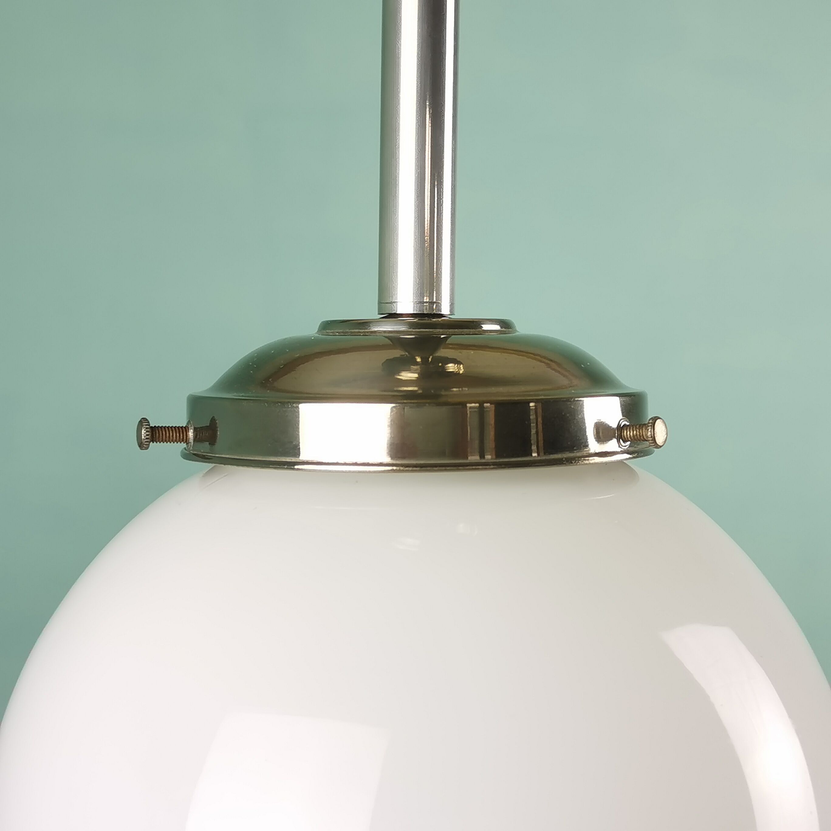 Ball opaline hanging lamp