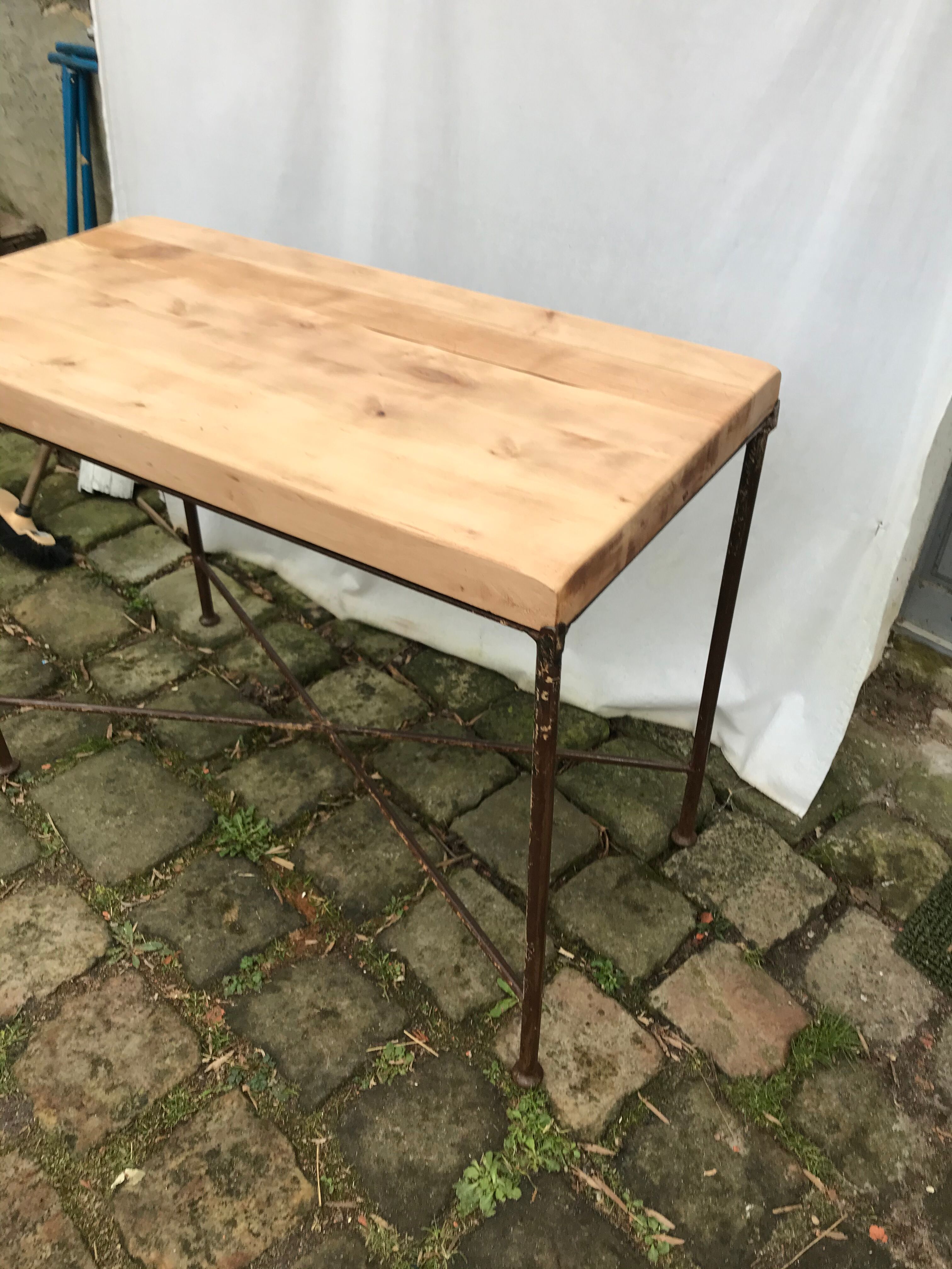 Table serves steel and beech office
